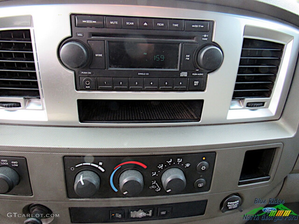 2008 Ram 2500 SLT Quad Cab 4x4 - Bright White / Khaki photo #16