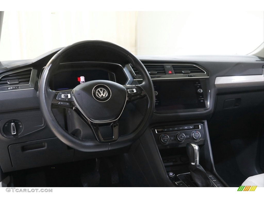 2019 Tiguan SEL 4MOTION - Dark Moss Green Metallic / Storm Gray photo #6