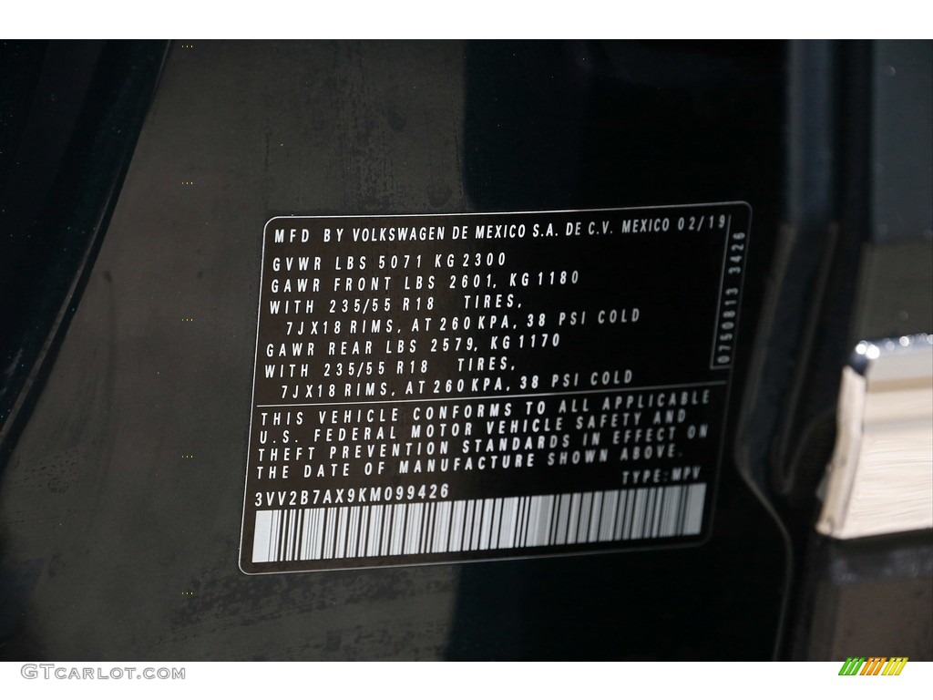 2019 Tiguan SEL 4MOTION - Dark Moss Green Metallic / Storm Gray photo #20