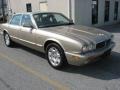 Topaz Metallic - XJ XJ8 Photo No. 9