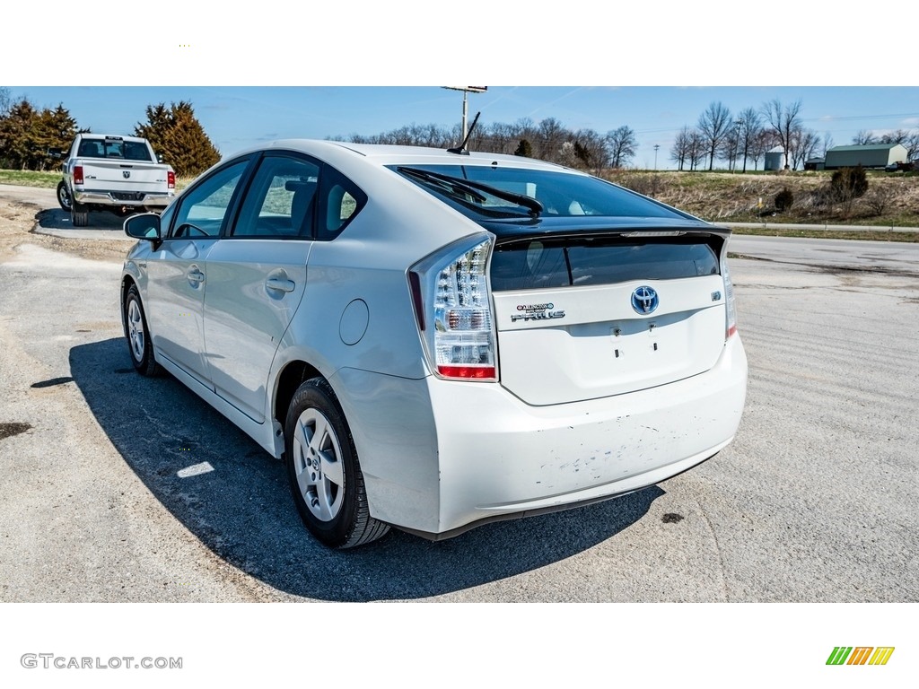 2010 Prius Hybrid II - Blizzard White Pearl / Dark Gray photo #6
