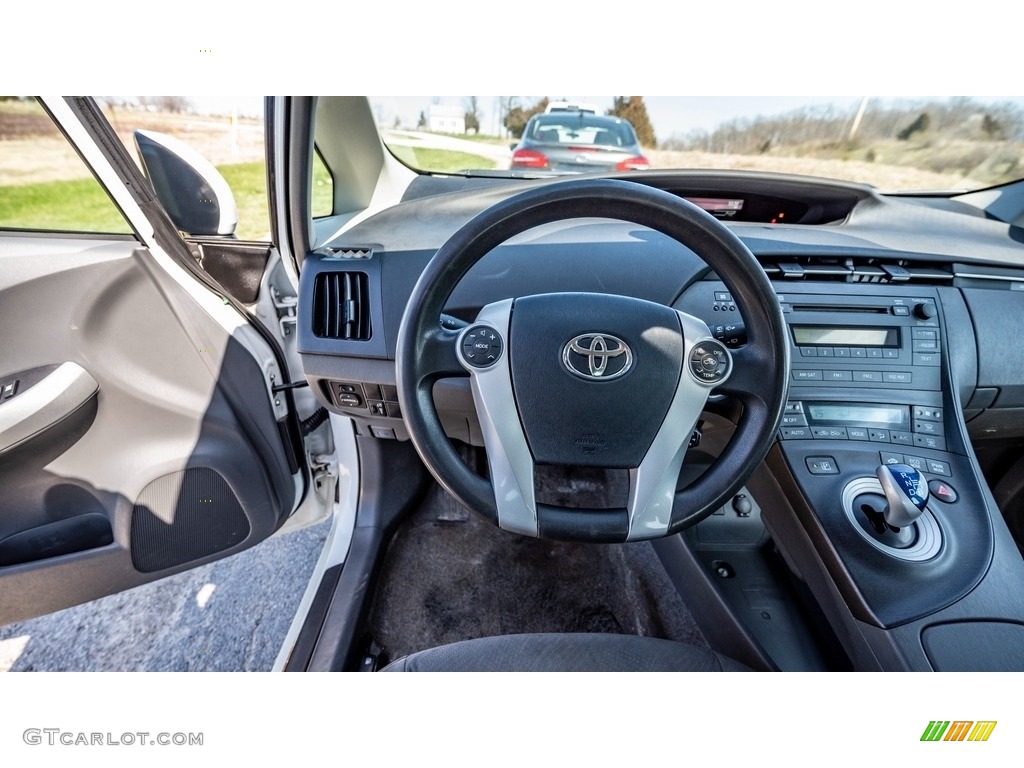 2010 Prius Hybrid II - Blizzard White Pearl / Dark Gray photo #28