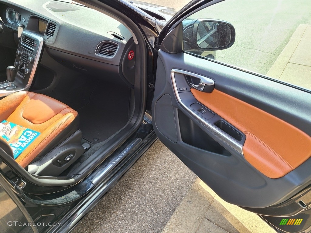 2012 S60 T5 - Black / Beechwood Brown/Off Black photo #41