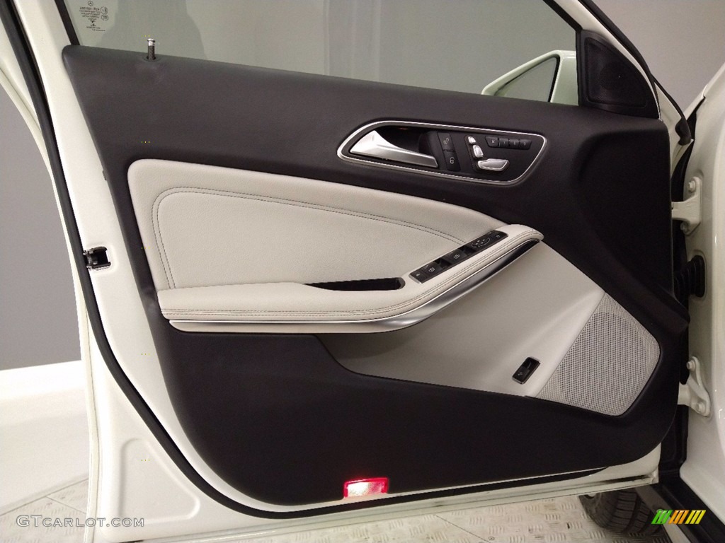 2018 GLA 250 4Matic - Cirrus White / Crystal Grey photo #12