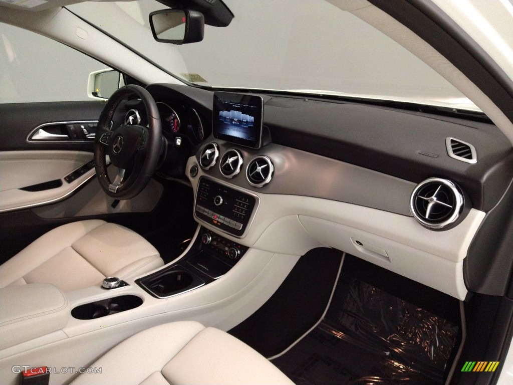 2018 GLA 250 4Matic - Cirrus White / Crystal Grey photo #32