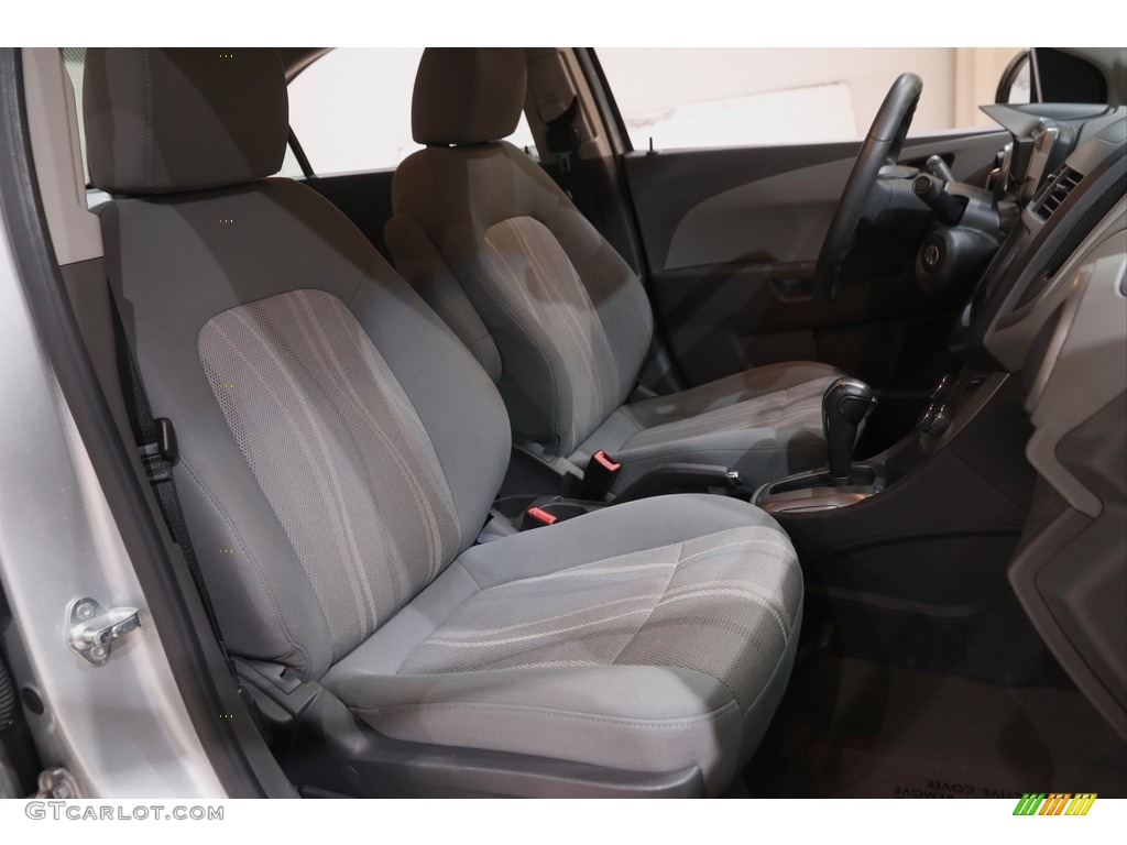 2013 Sonic LT Sedan - Silver Ice Metallic / Dark Pewter/Dark Titanium photo #13