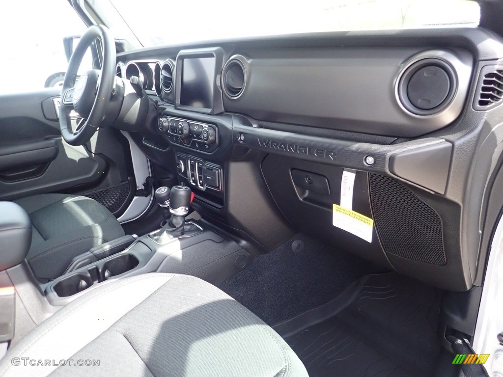 2022 Jeep Wrangler Sport 4x4 Black Dashboard Photo #144027968