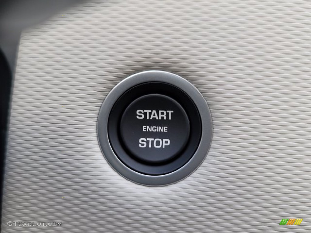 2022 Land Rover Discovery Sport S R-Dynamic Controls Photo #144028202
