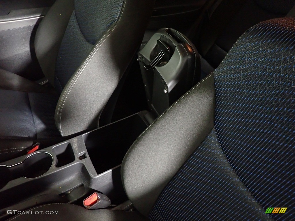 2013 Elantra Coupe GS - Silver / Black photo #31