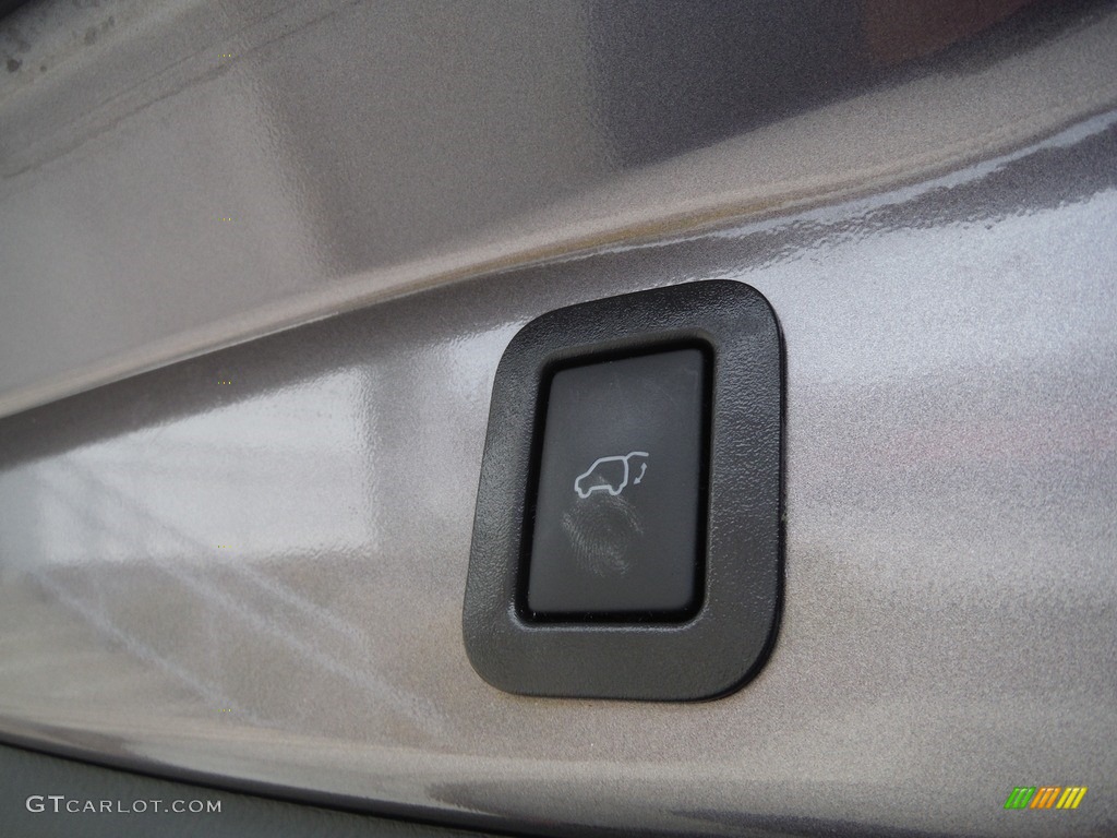 2019 Highlander XLE AWD - Predawn Gray Mica / Black photo #33