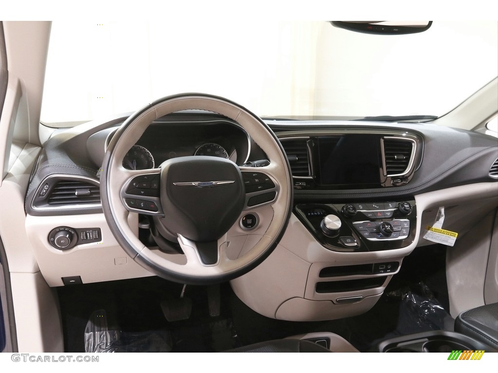 2020 Pacifica Limited - Jazz Blue Pearl / Black photo #6