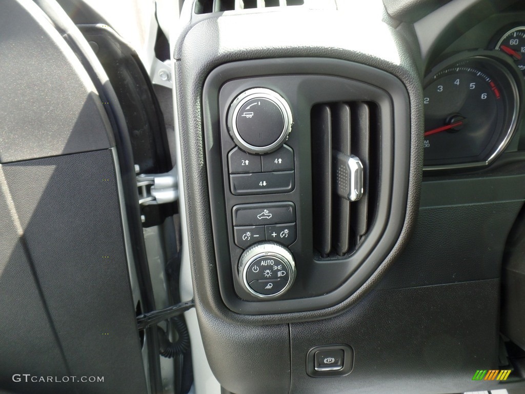 2022 Chevrolet Silverado 2500HD Custom Double Cab 4x4 Controls Photo #144035692