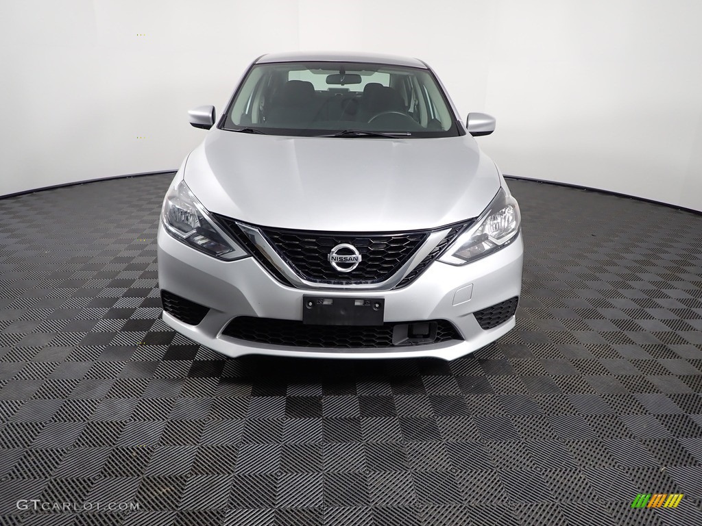 2019 Sentra SV - Brilliant Silver Metallic / Charcoal photo #4
