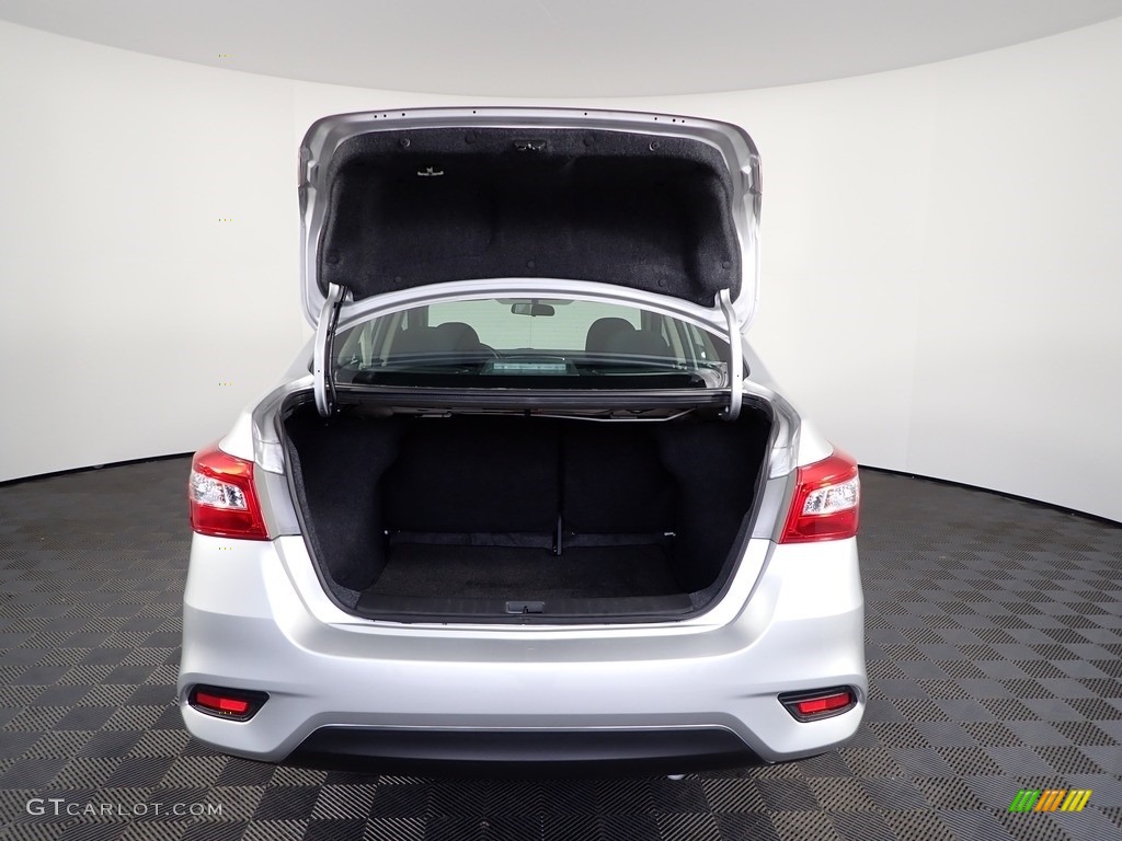 2019 Sentra SV - Brilliant Silver Metallic / Charcoal photo #11