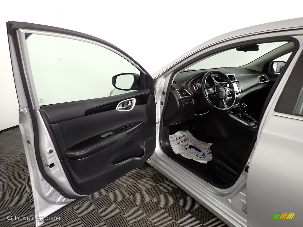 2019 Sentra SV - Brilliant Silver Metallic / Charcoal photo #14