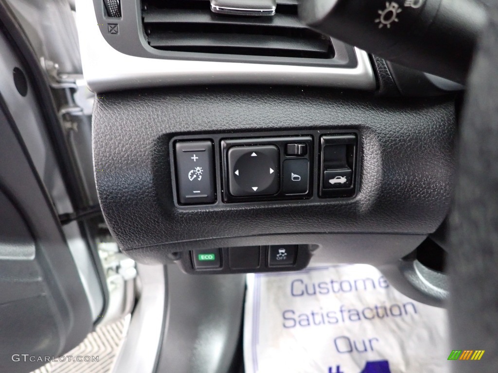 2019 Sentra SV - Brilliant Silver Metallic / Charcoal photo #18