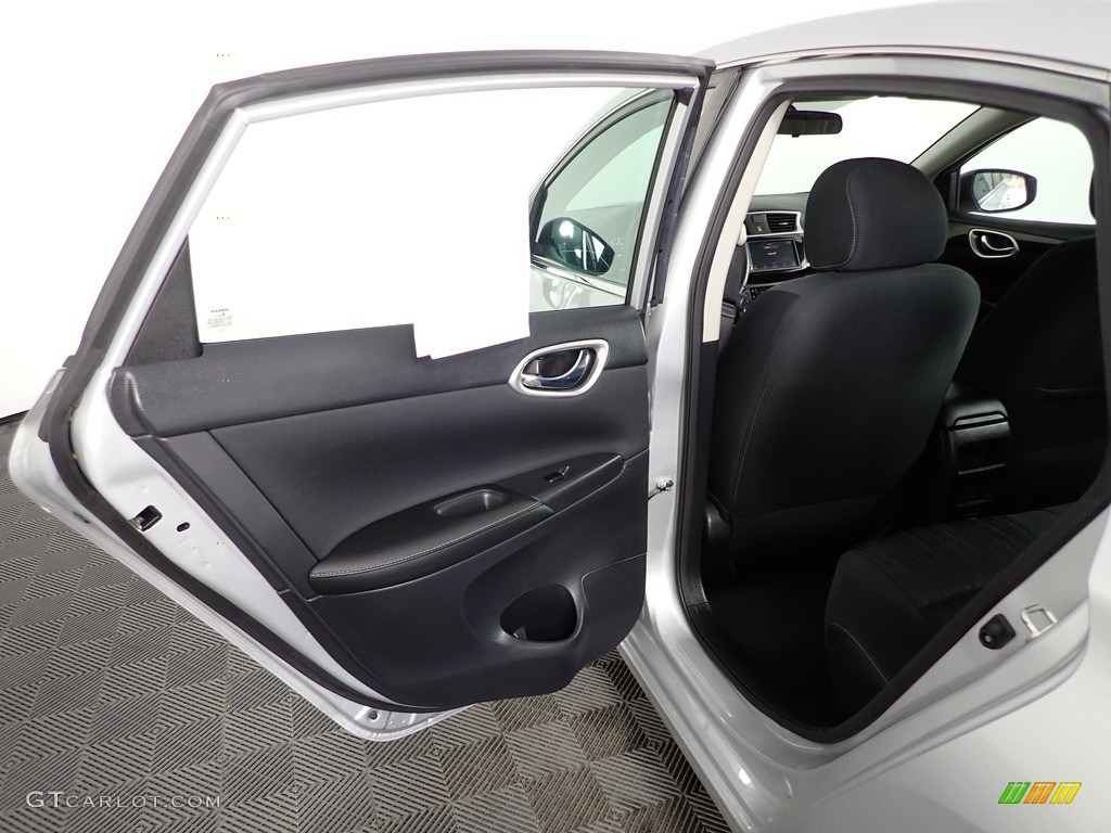 2019 Sentra SV - Brilliant Silver Metallic / Charcoal photo #25