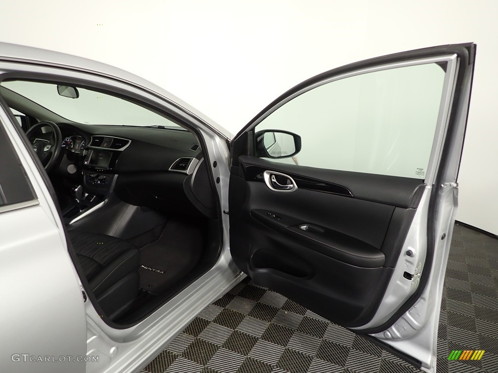 2019 Sentra SV - Brilliant Silver Metallic / Charcoal photo #28