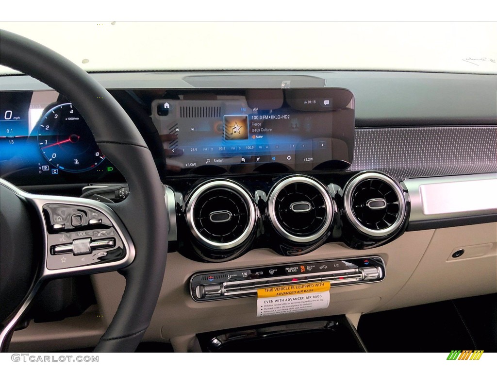 2022 Mercedes-Benz GLB 250 Controls Photo #144038707
