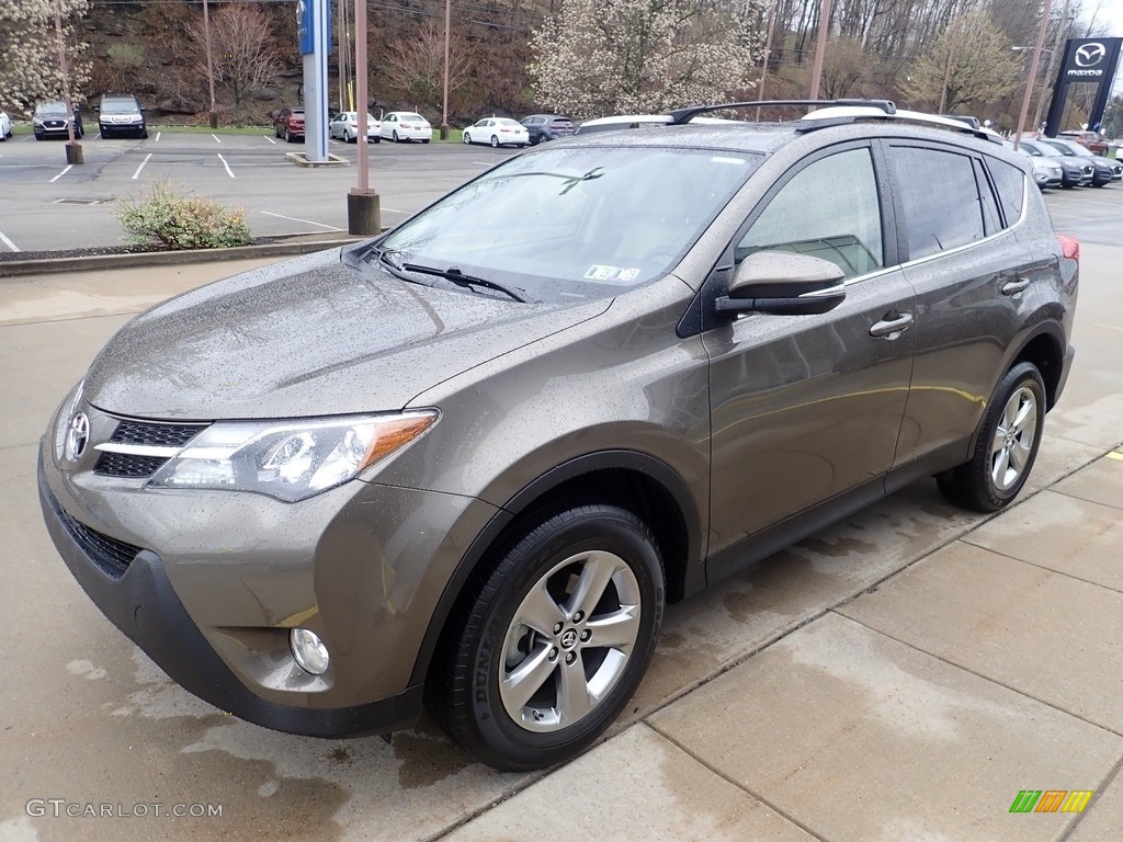 2015 RAV4 XLE - Pyrite Mica / Latte photo #7