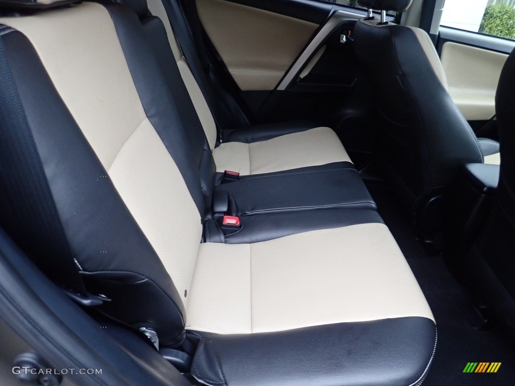 2015 RAV4 XLE - Pyrite Mica / Latte photo #15