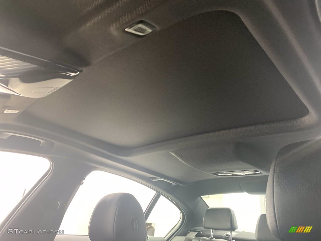 2019 5 Series 530e iPerformance Sedan - Dark Graphite Metallic / Black photo #30