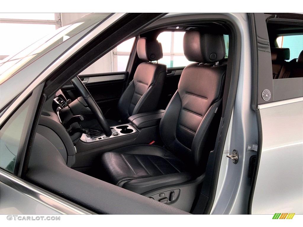 2017 Volkswagen Touareg V6 Wolfsburg Front Seat Photo #144042757