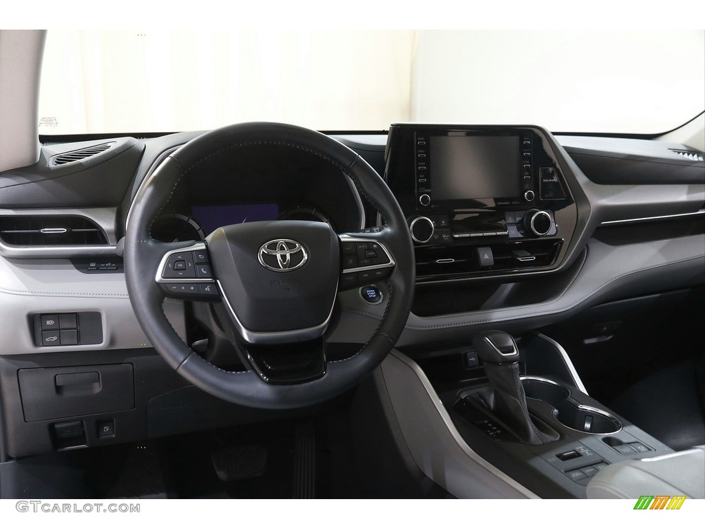 2021 Toyota Highlander XLE AWD Graphite Dashboard Photo #144043309