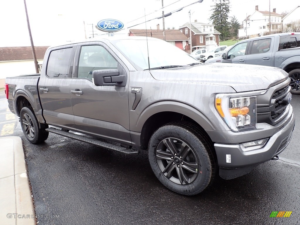 Carbonized Gray Metallic 2022 Ford F150 XLT SuperCrew 4x4 Exterior Photo #144043462