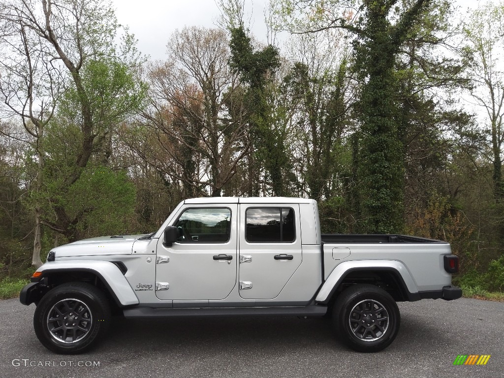 2022 Gladiator Overland 4x4 - Silver Zynith / Black/Dark Saddle photo #1