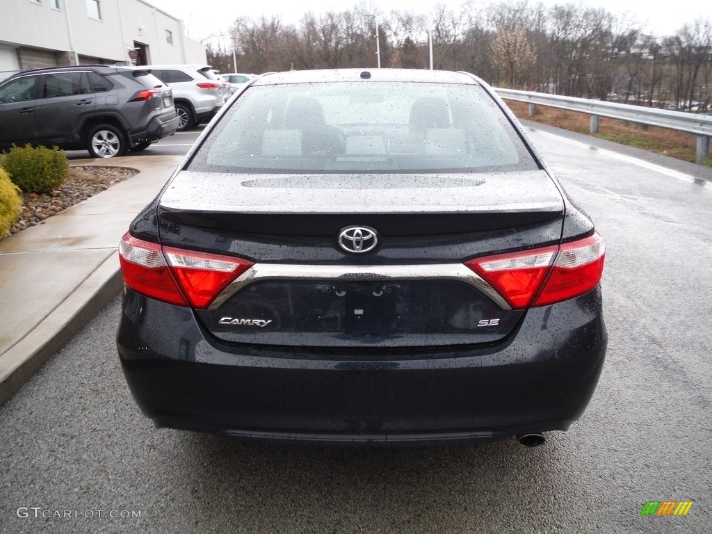 2017 Camry SE - Cosmic Gray Mica / Ash photo #16