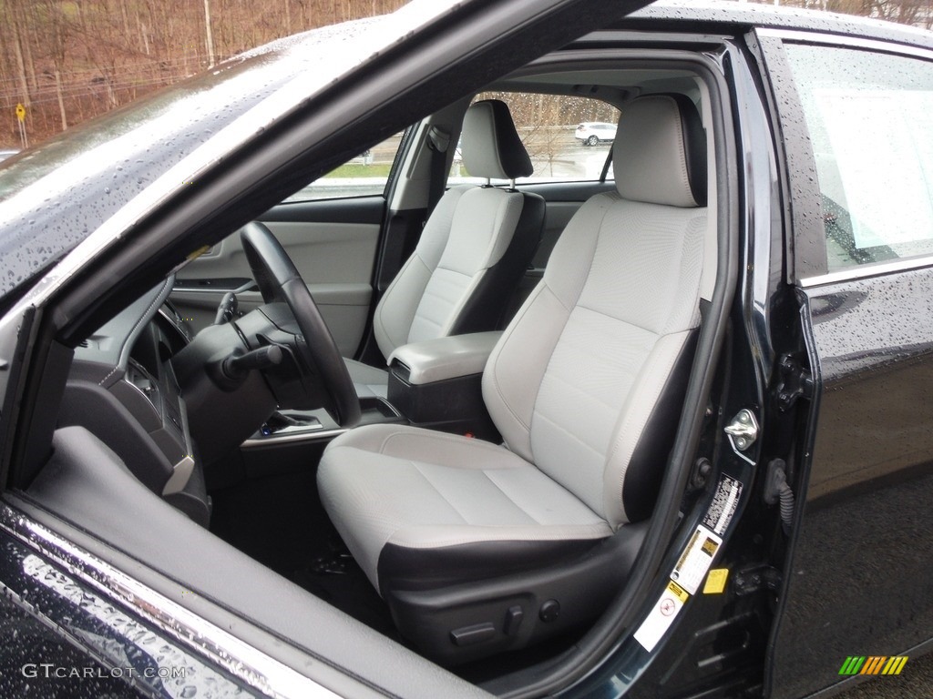 2017 Camry SE - Cosmic Gray Mica / Ash photo #20
