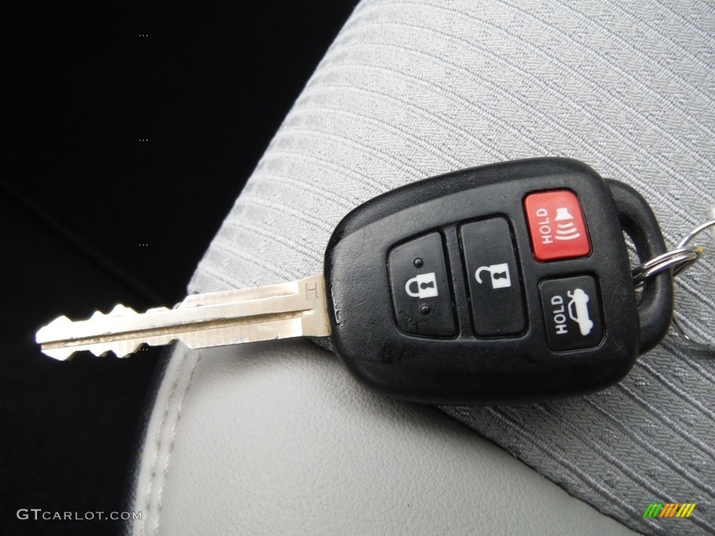 2017 Camry SE - Cosmic Gray Mica / Ash photo #33