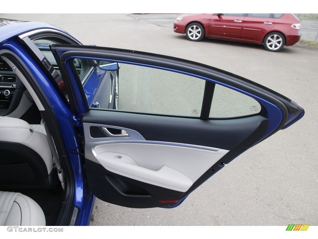 2020 Hyundai Genesis G70 AWD Black/Gray Door Panel Photo #144046618