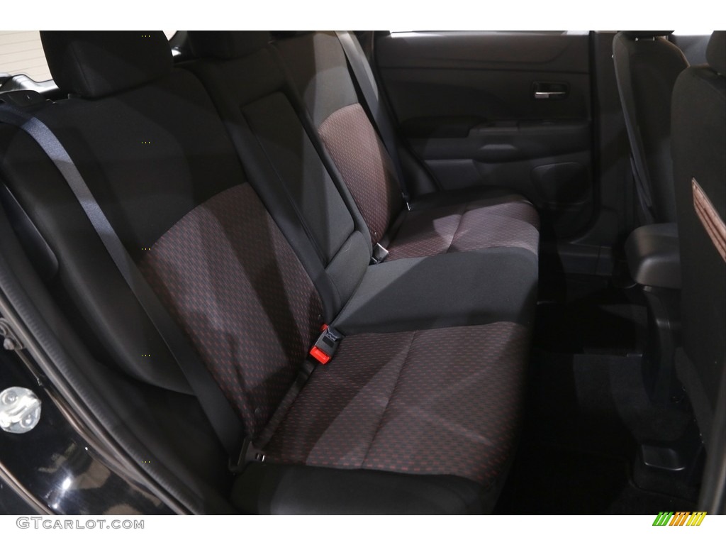 2017 Mitsubishi Outlander Sport SE Rear Seat Photo #144050344