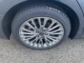 2022 Toyota Avalon Limited Wheel and Tire Photo