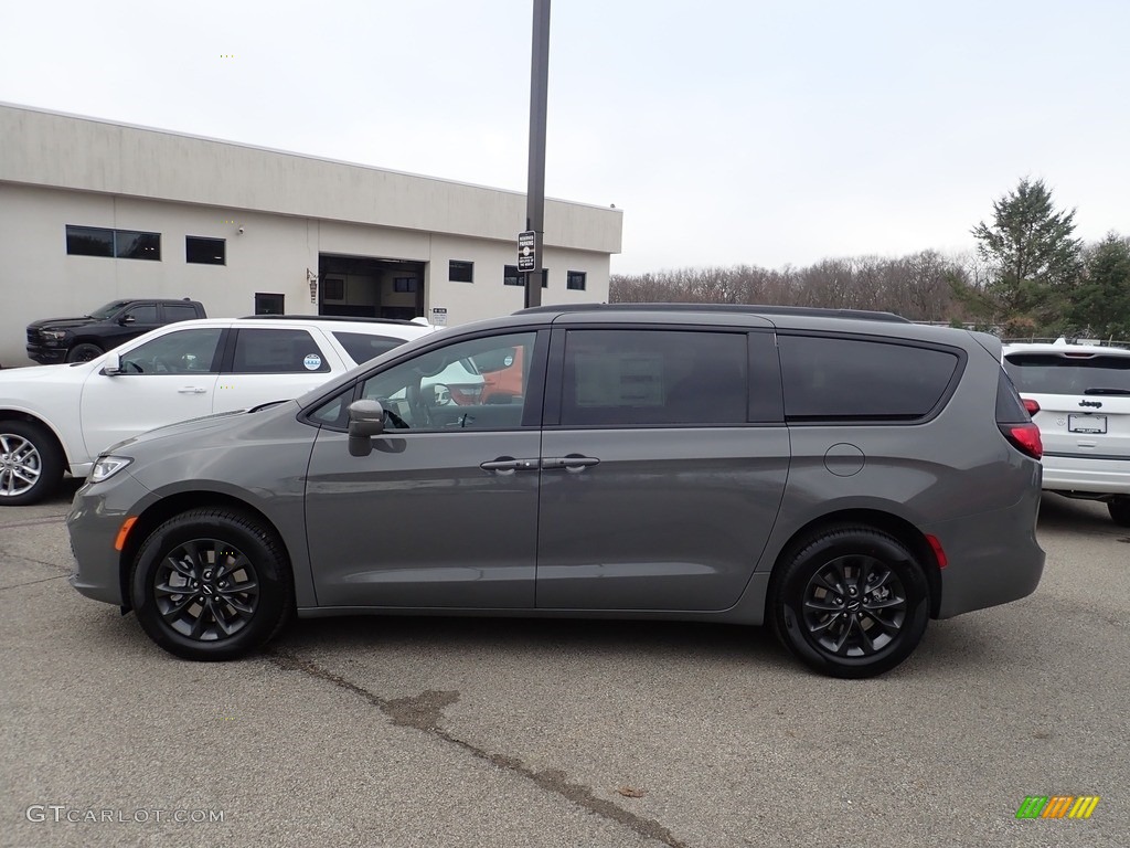 2022 Pacifica Touring L AWD - Ceramic Gray / Black photo #2