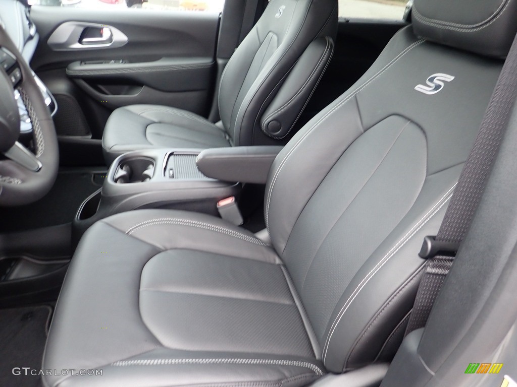 2022 Chrysler Pacifica Touring L AWD Front Seat Photo #144051644
