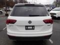 Pure White - Tiguan SE 4MOTION Photo No. 3