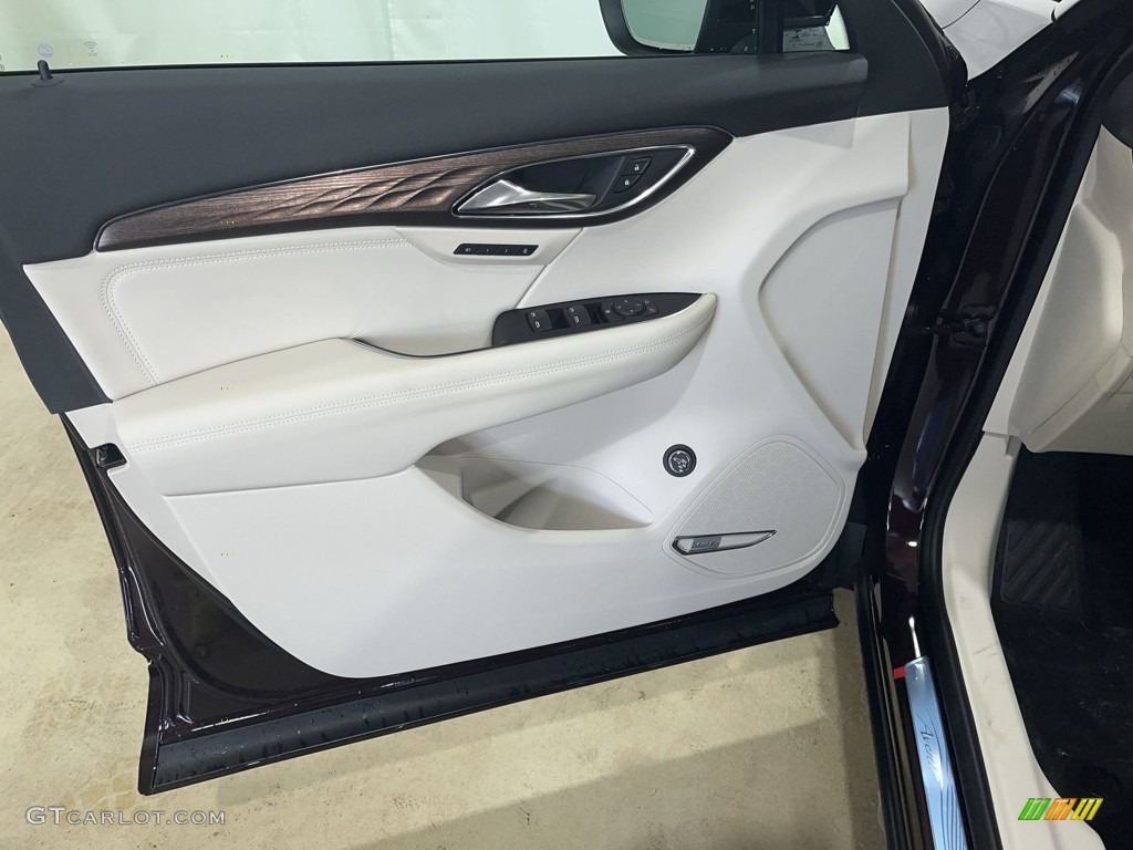 2022 Buick Envision Avenir Door Panel Photos