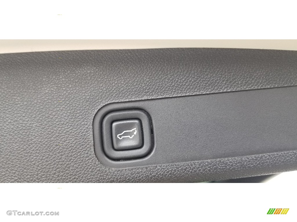 2012 Tahoe LTZ 4x4 - White Diamond Tricoat / Ebony photo #24