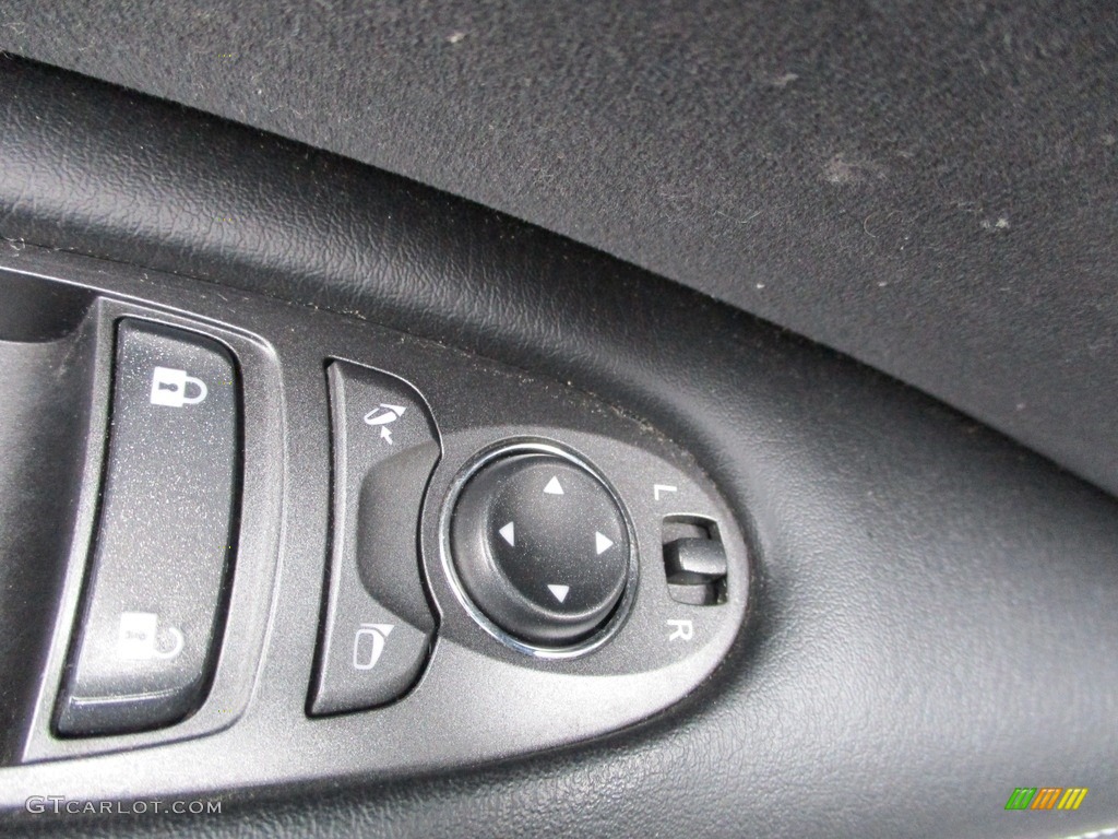 2018 Armada SV - Gun Metallic / Charcoal photo #13