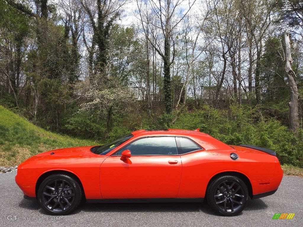 2021 Challenger SXT - Go Mango / Black photo #1