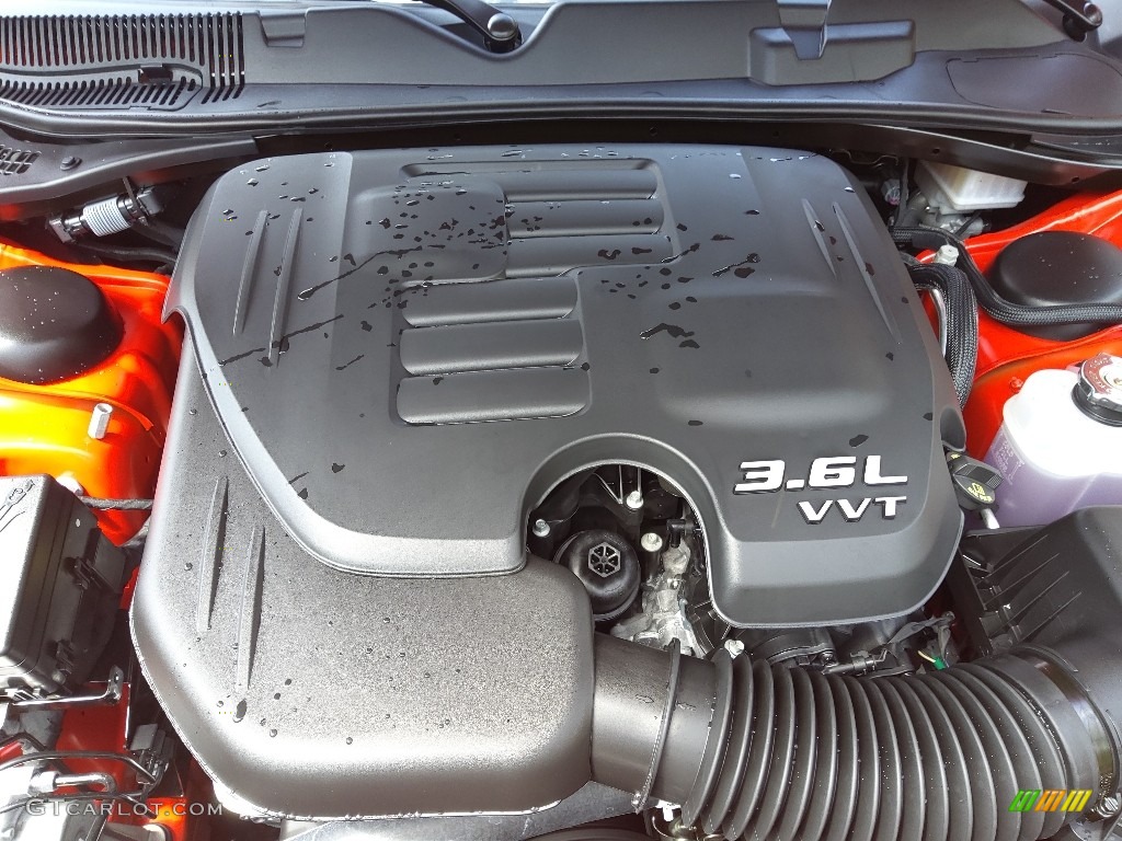 2021 Dodge Challenger SXT Engine Photos