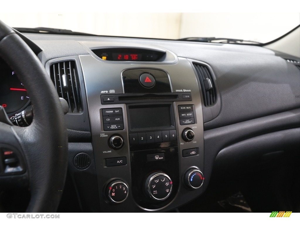 2011 Forte SX 5 Door - Spicy Red / Black photo #9