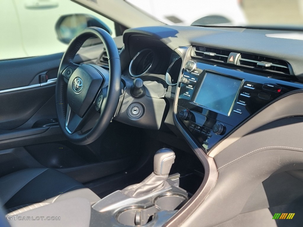 2019 Camry SE - Celestial Silver Metallic / Black photo #3