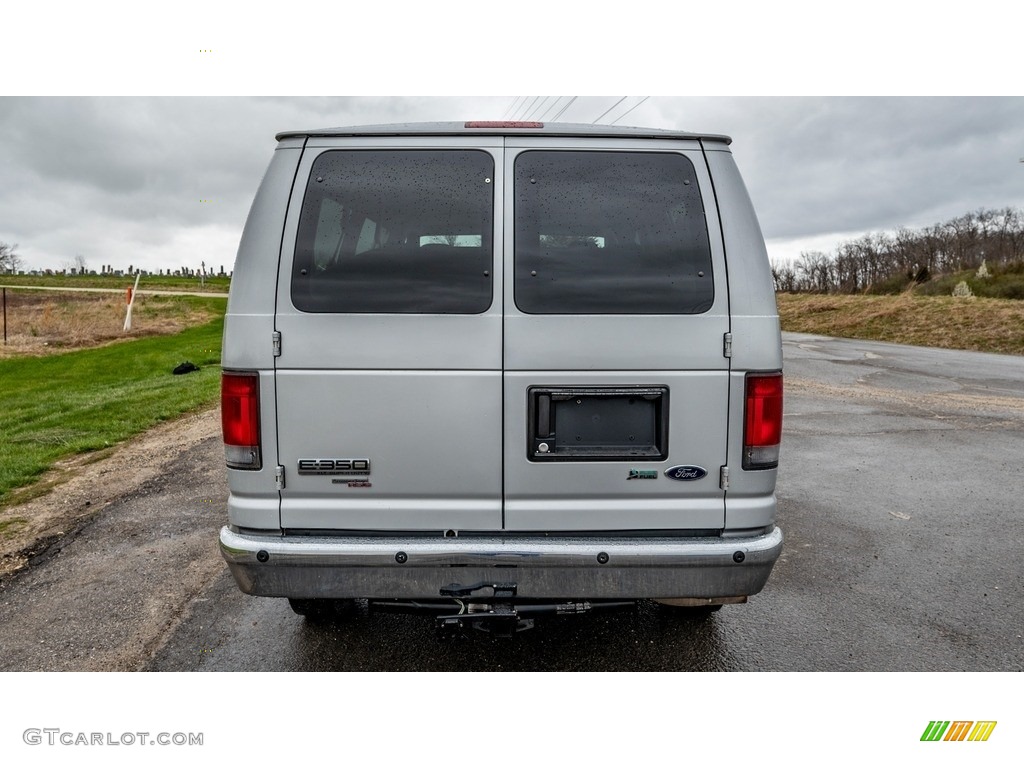 2010 E Series Van E350 XL Passenger - Ingot Silver Metallic / Medium Flint photo #5
