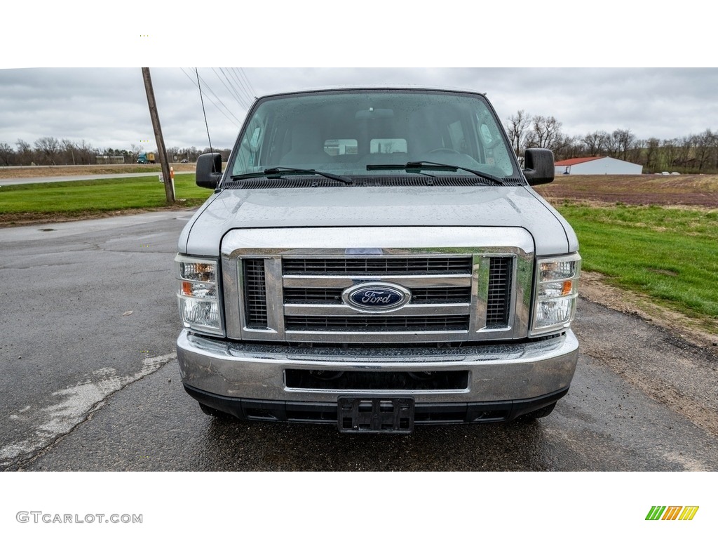 2010 E Series Van E350 XL Passenger - Ingot Silver Metallic / Medium Flint photo #9