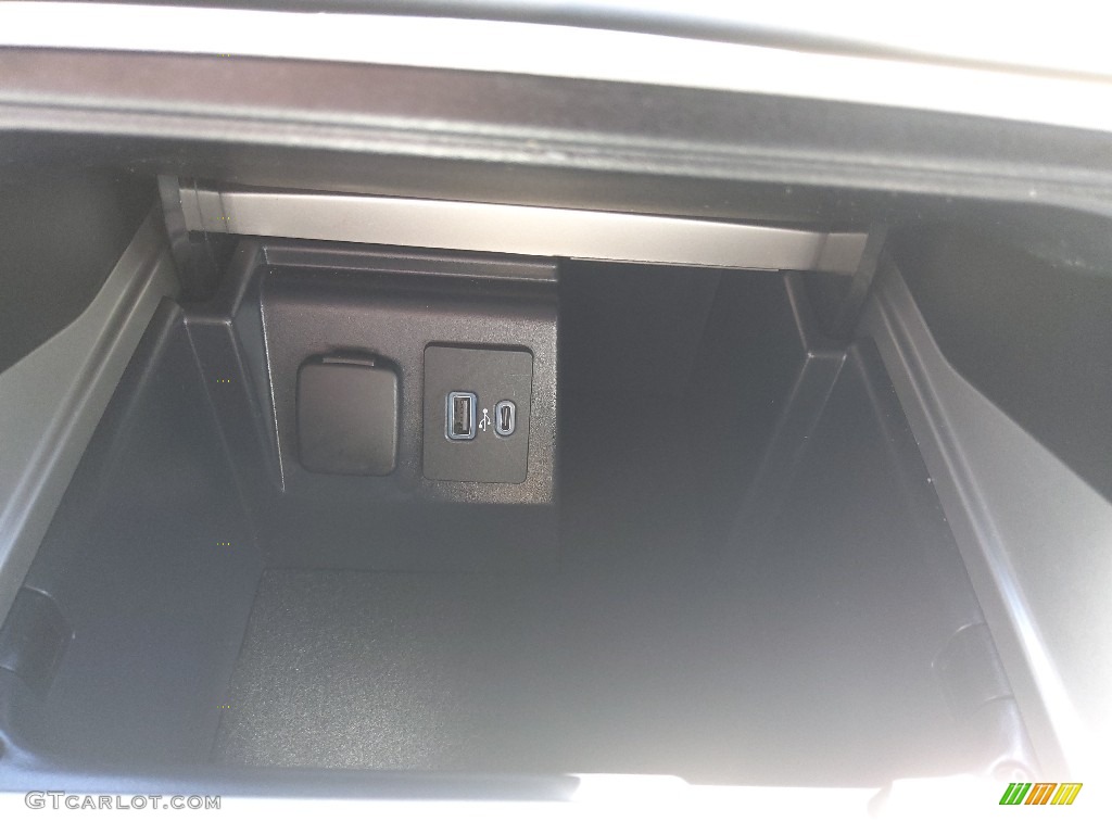 2021 Explorer XLT - Agate Black Metallic / Light Slate photo #28