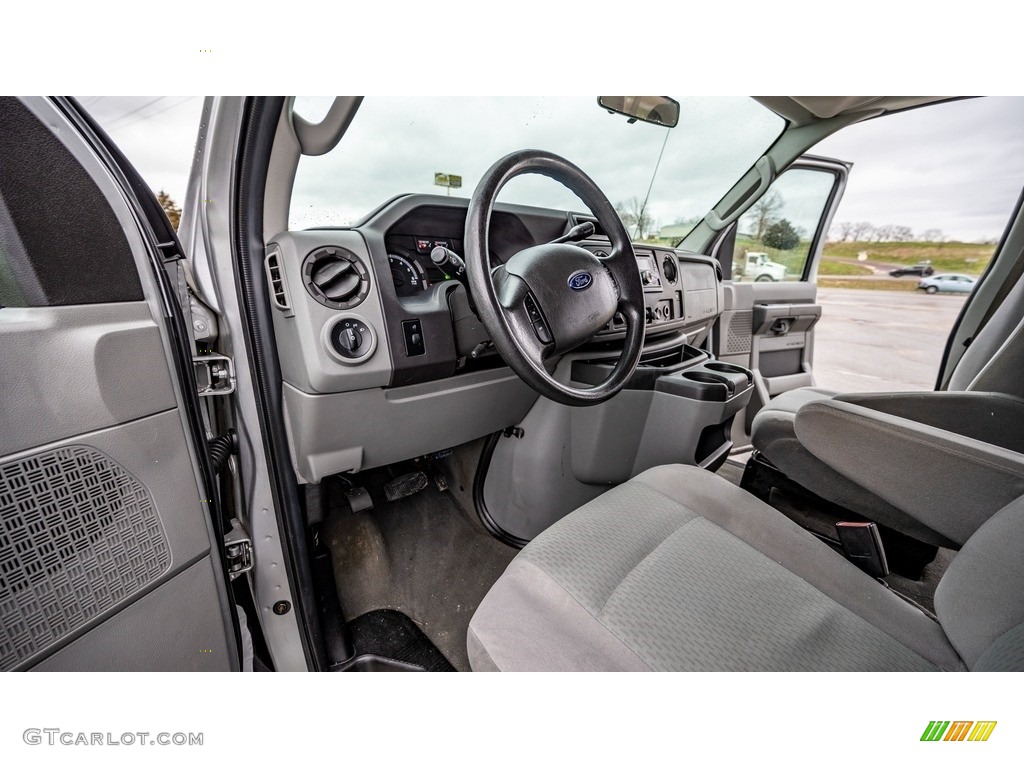 2010 E Series Van E350 XL Passenger - Ingot Silver Metallic / Medium Flint photo #19